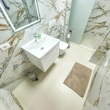 Marine Charm J29 Apartamento Durrës